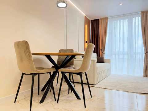 1879559277021785