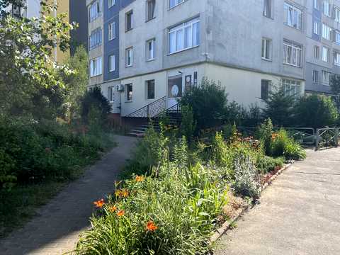 комерційна за адресою Червоної Калини просп., 104
