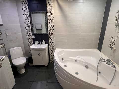квартира по адресу Леси Украинки бульв., 3