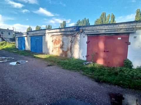 паркоместо по адресу Першотравнева, 72