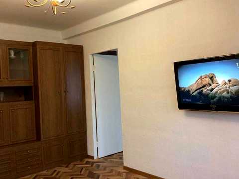 квартира по адресу Строителей ул., 9