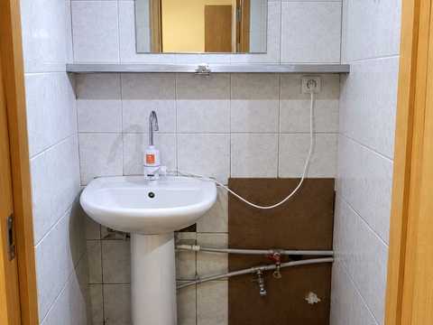 комерційна за адресою Антоновича вул. (Горького), 32