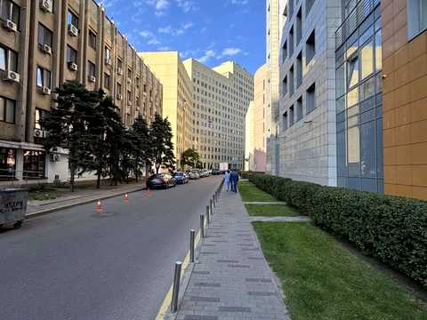 комерційна за адресою Крутогірний узвіз (Рогальова), 28