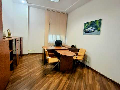 комерційна за адресою Шовковична вул., 32/34