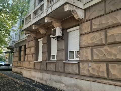 комерційна за адресою Шовковична вул., 32/34