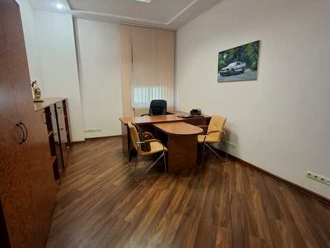 комерційна за адресою Шовковична вул., 32/34