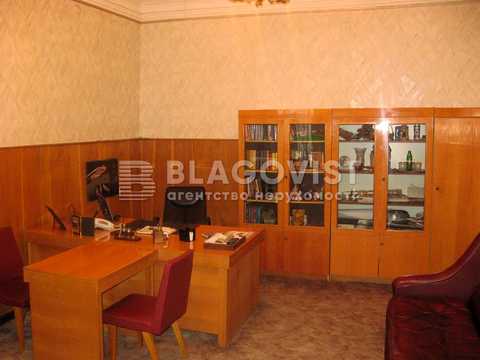 комерційна за адресою Саксаганського вул., 39Б