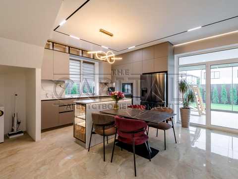 будинок за адресою Доброго Дуба вул., 1