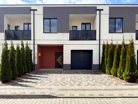 дом по адресу Відродження ул., 10