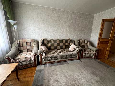 квартира за адресою Автозаводська вул., 77