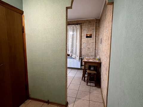 квартира за адресою Автозаводська вул., 77