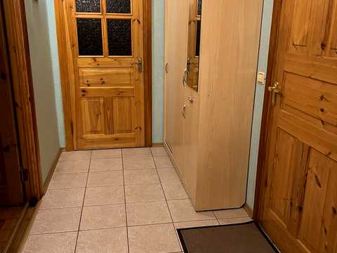 квартира за адресою Автозаводська вул., 77