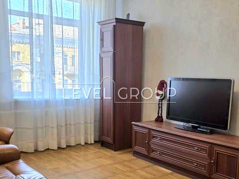 квартира за адресою Київ, Тарасівська вул., 3