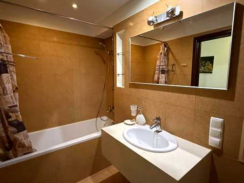 квартира за адресою Дарницький бульв., 8