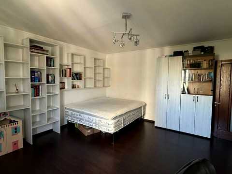 квартира за адресою Дарницький бульв., 8