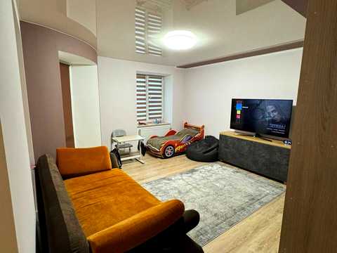 квартира за адресою Коновальця вул., 21