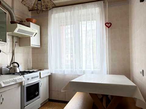 квартира за адресою Полтава, Володимира Івасюка вул. (Головка), 8