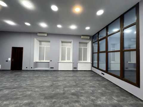 комерційна за адресою Академіка Богомольця вул., 5