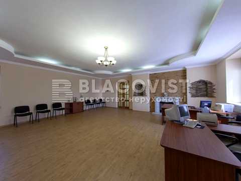 комерційна за адресою Інститутська вул., 22/7