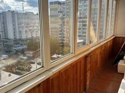 квартира за адресою Київ, Лариси Руденко вул., 7