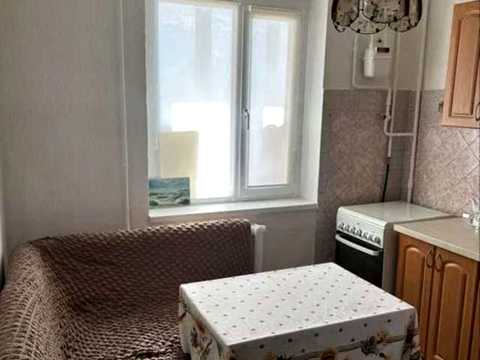 квартира за адресою Київ, Лариси Руденко вул., 7