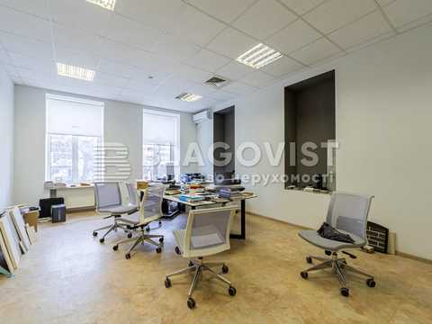 комерційна за адресою Гоголівська вул., 39