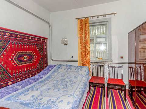 дом по адресу с. Клюсовка, Центральна, 1