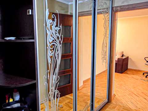 квартира по адресу Золотогорская ул., 3