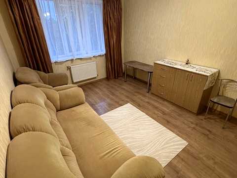квартира за адресою Вишнева вул., 1