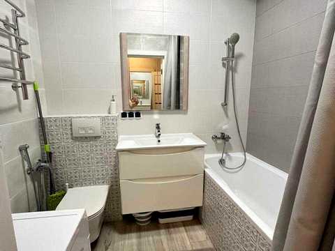 квартира за адресою Салютна вул., 2к6