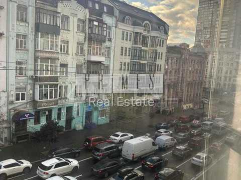 комерційна за адресою Саксаганського вул., 80