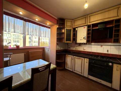 квартира за адресою Лесі Українки вул., 11