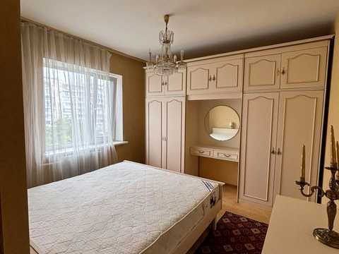 квартира по адресу Героев Днепра ул., 42-А