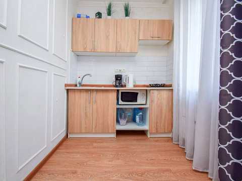квартира за адресою Коновальця вул., 8