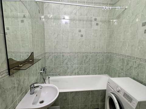 квартира за адресою Новодарницька вул., 13