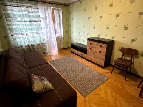 квартира за адресою Братиславська вул., 4