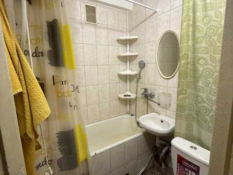 квартира за адресою Братиславська вул., 4
