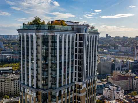 комерційна за адресою Саксаганського вул., 37-К