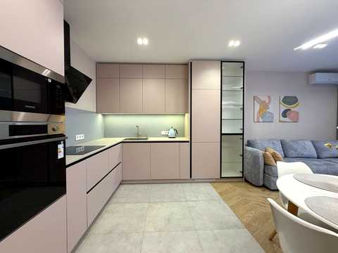 квартира за адресою Салютна вул., 2к18