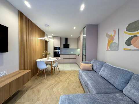 квартира за адресою Салютна вул., 2к18