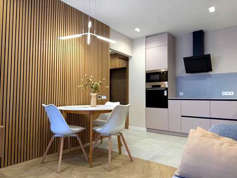 квартира за адресою Салютна вул., 2к18
