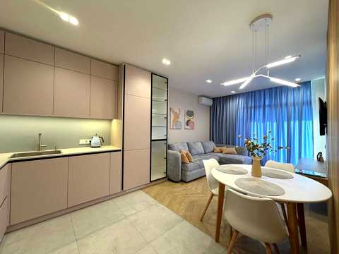 квартира за адресою Салютна вул., 2к18