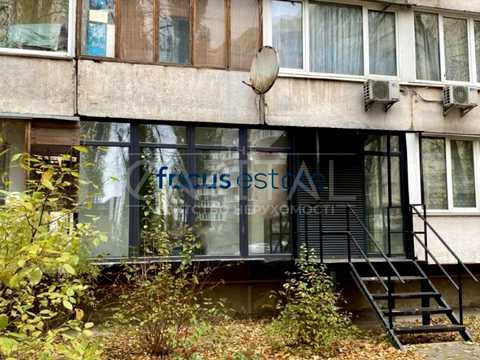 коммерческая по адресу Сірожупанників ул. (Валентина Серова), 18