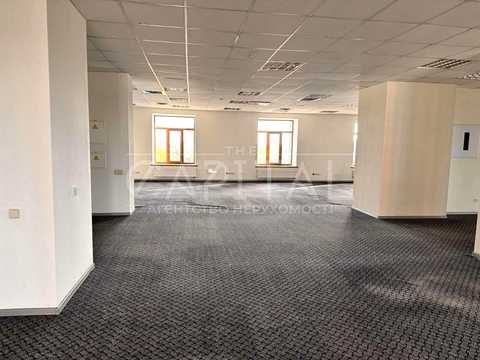 комерційна за адресою Празька вул., 6