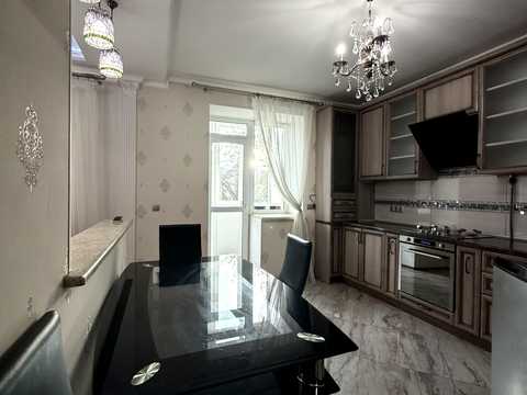 квартира по адресу Черновола ул., 128-А