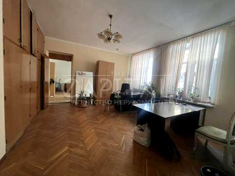 коммерческая по адресу Крещатик ул. (Kreschatic), 4