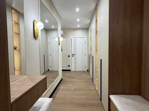 квартира за адресою Степана Бандери вул., (Будинок)