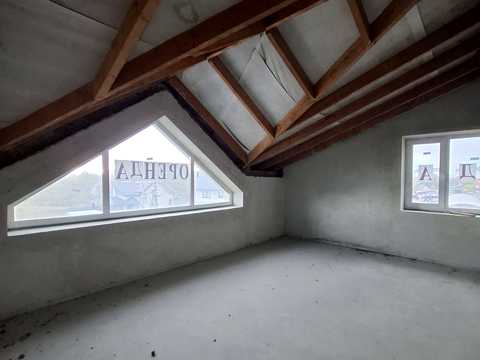 комерційна за адресою Виноградна вул., 1