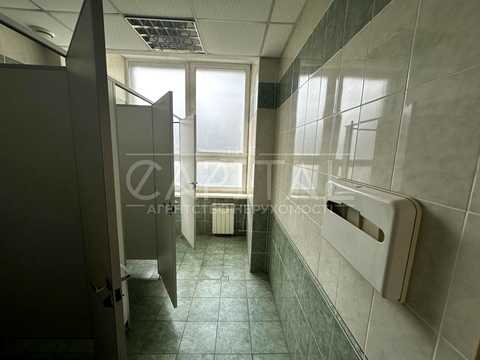 комерційна за адресою Кудрявський узвіз, 7