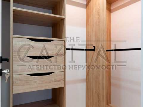 квартира за адресою Причальна вул., 8